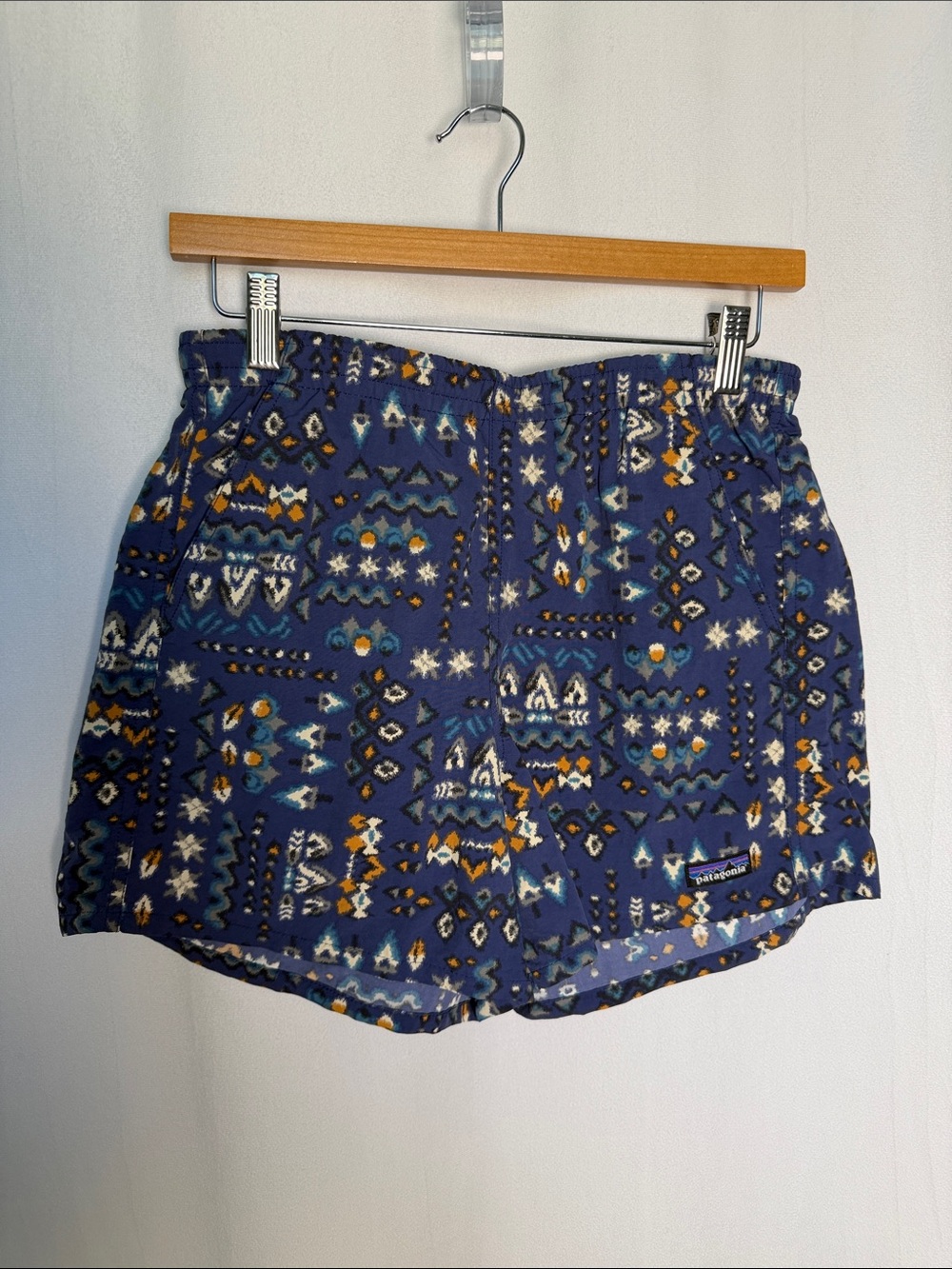 Patagonia Women's Baggies Southwestern Pattern Shorts Size S Casual Gorpcore EUC